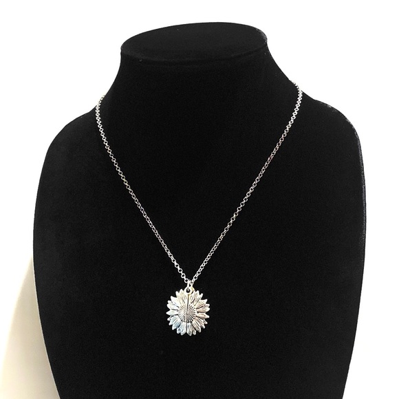 You Are My Sunshine Necklace Sunflower - Picture 7 of 10